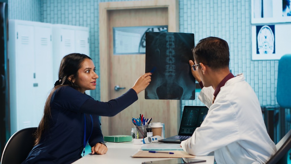 How to Choose the Best Back Pain Doctor in Chicago